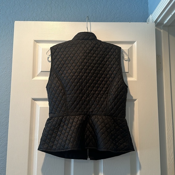 White House black market polyester quilted vest - Picture 2 of 5